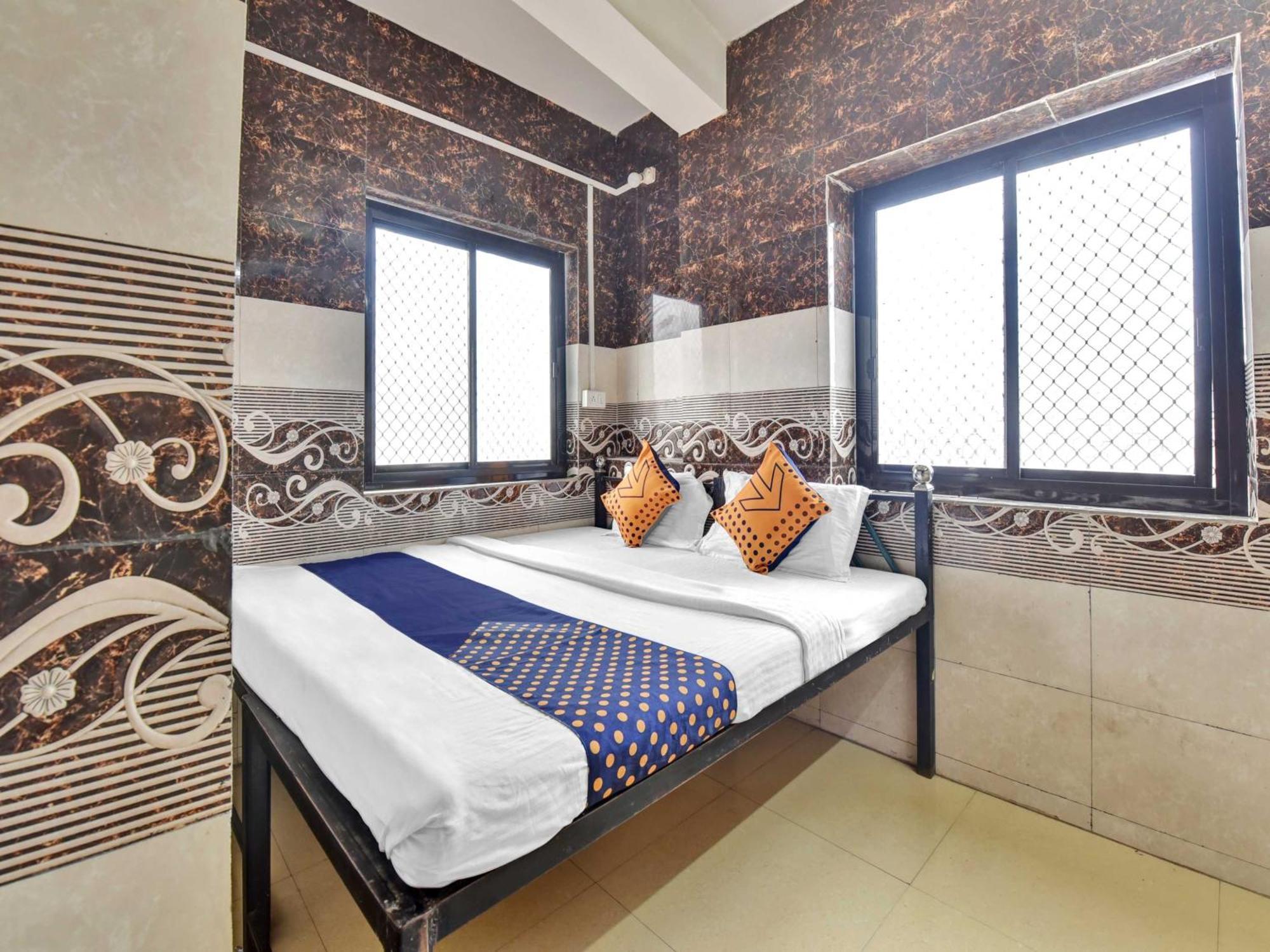 Oyo 85212 Hotel Vaibhav Аджмер Екстериор снимка
