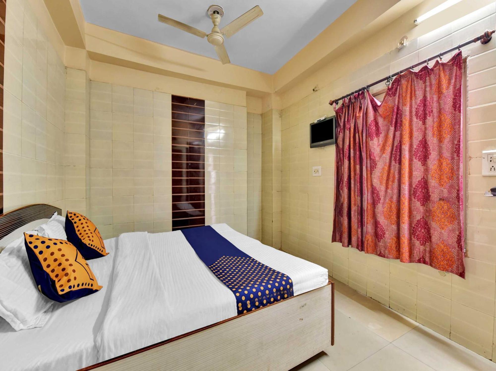 Oyo 85212 Hotel Vaibhav Аджмер Екстериор снимка