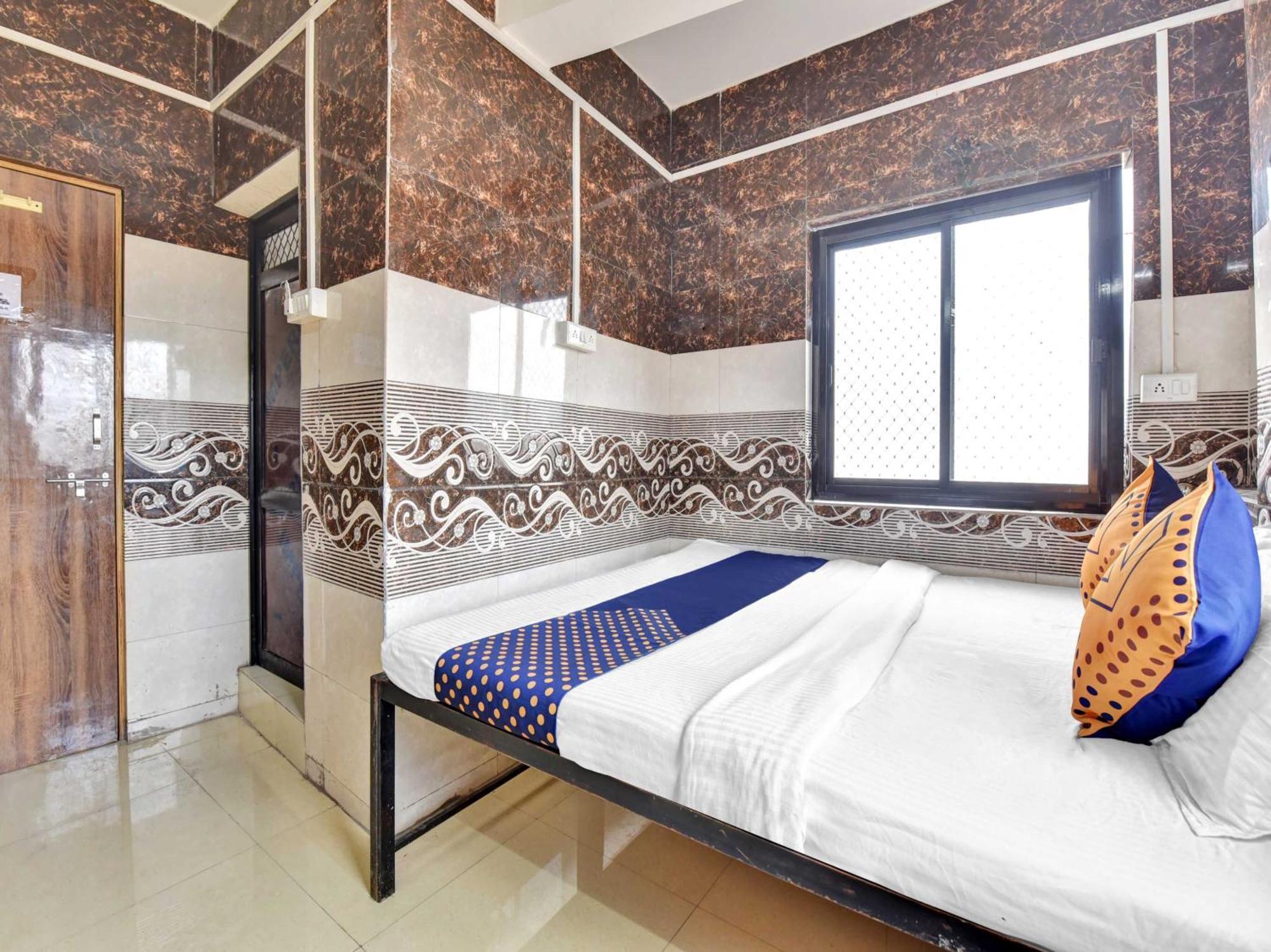 Oyo 85212 Hotel Vaibhav Аджмер Екстериор снимка